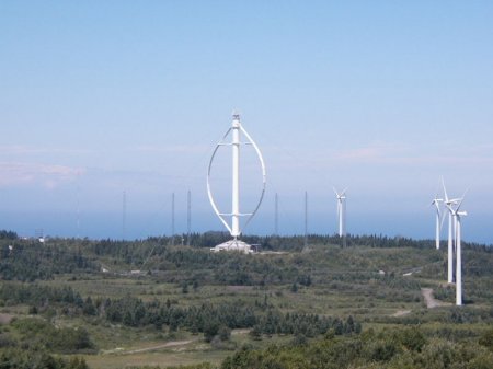 Plus grande éolienne à axe vertical du monde, Gaspésie, Québec, Canada